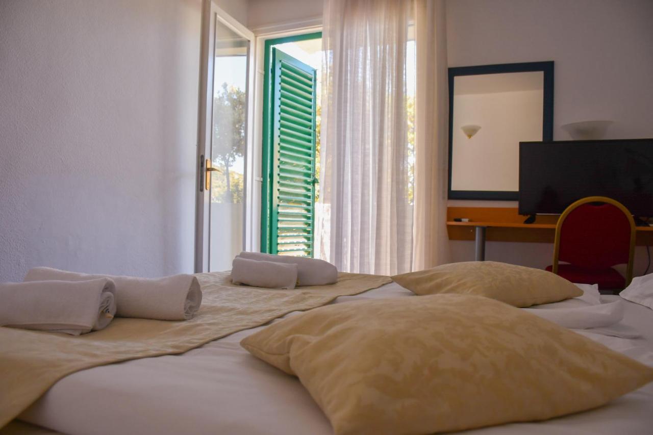 Hotel Sirena Hvar Hvar Town Exteriör bild