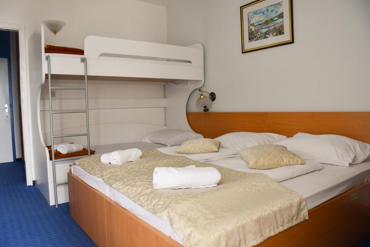 Hotel Sirena Hvar Hvar Town Exteriör bild