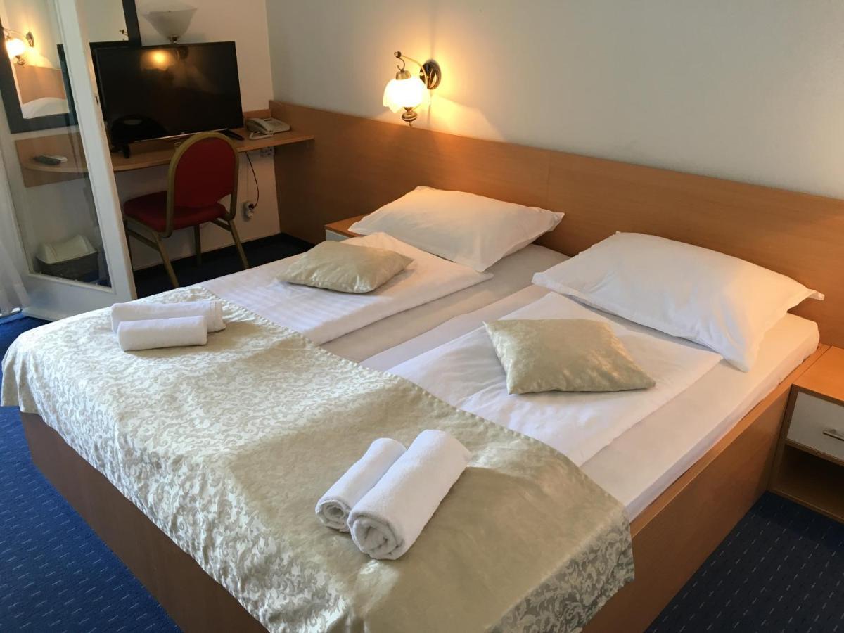 Hotel Sirena Hvar Hvar Town Exteriör bild